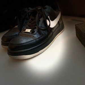 Nike Black and White Women's Sneakers